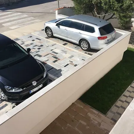 Apartment Luxury Vucinic Pirovac