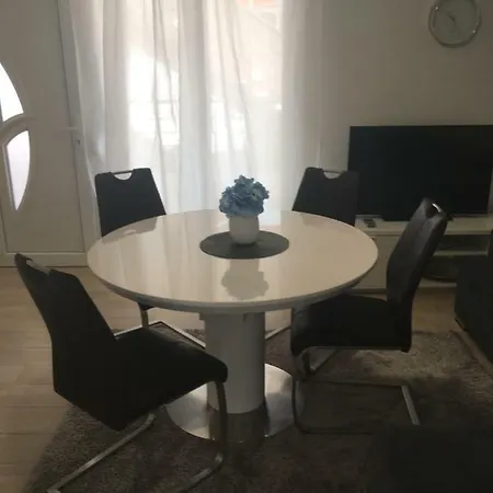 Luxury Vucinic * Pirovac