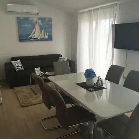 Luxury Vucinic Apartment *